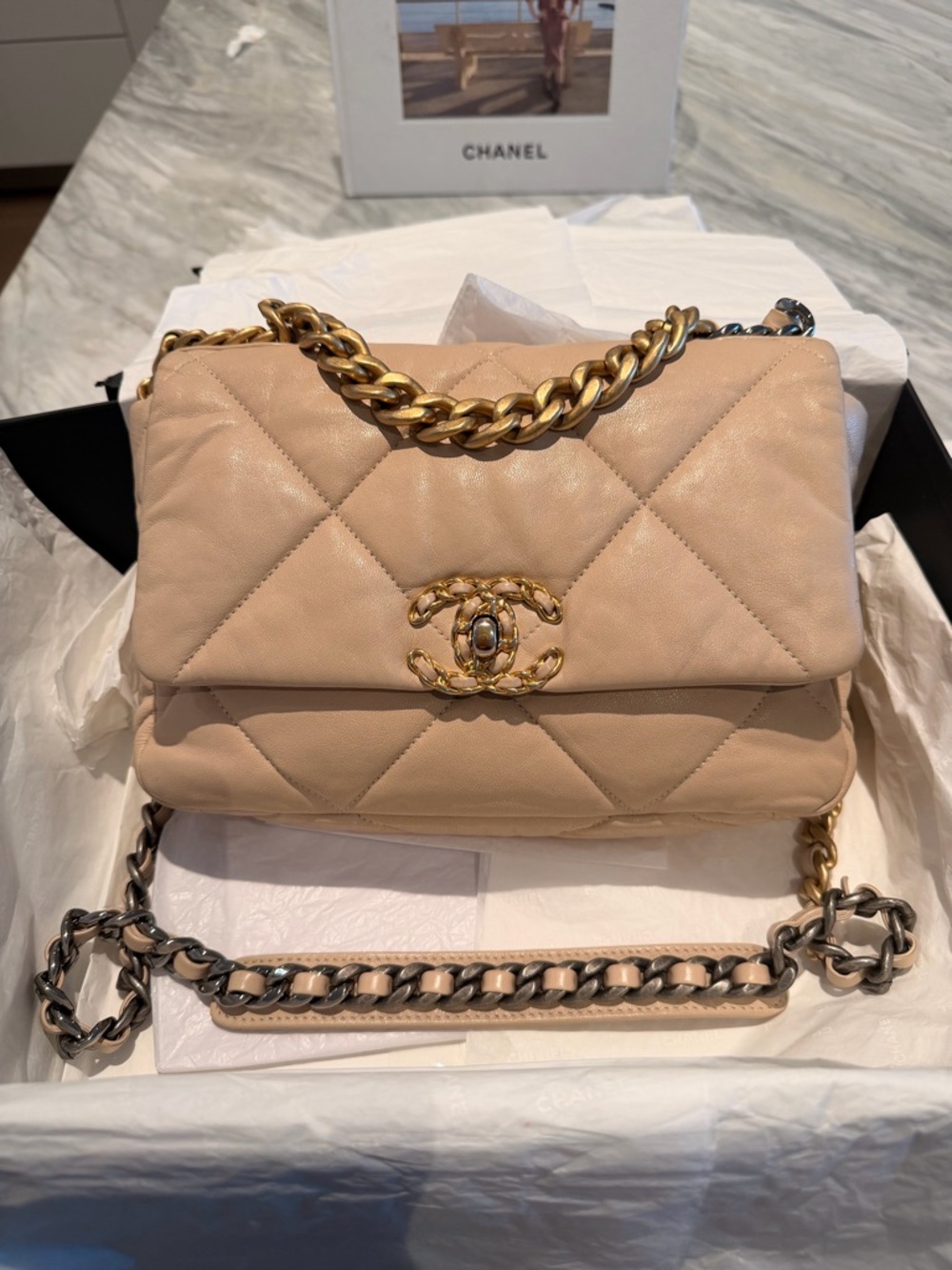 Chanel quilted beige 19 medium - Picture 5 of 14